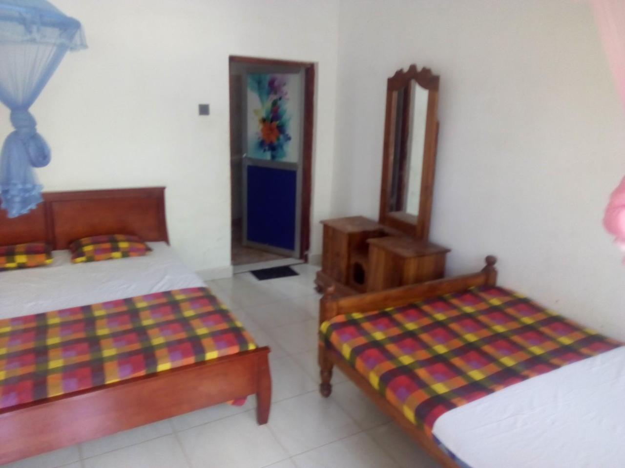 Dinesh Guest House กตรคาม ภายนอก รูปภาพ