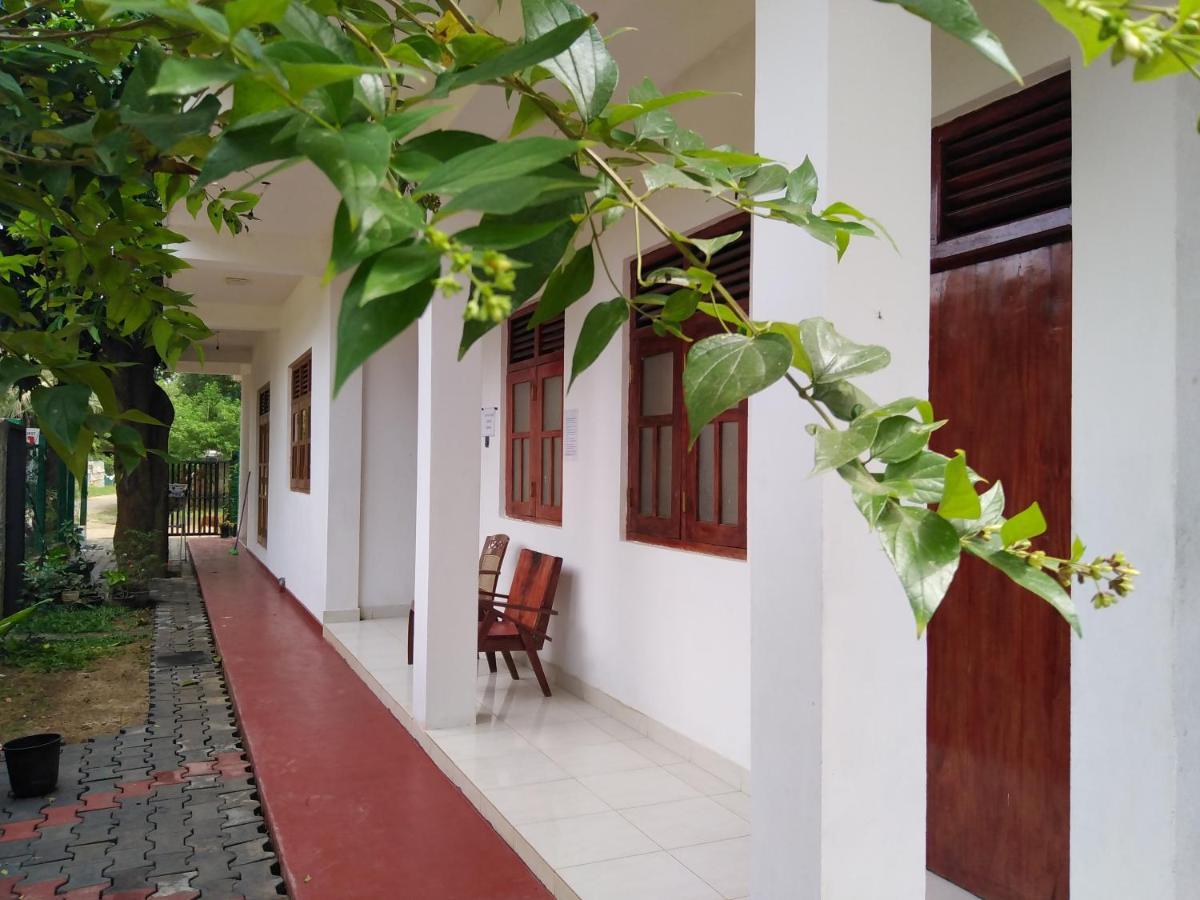 Dinesh Guest House กตรคาม ภายนอก รูปภาพ